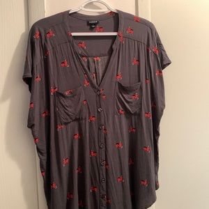 COPY - 🅰️$5 ADD ON‼️Super cute Torrid red scooter cap sleeve button down blouse…
